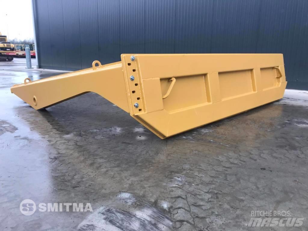 CAT 735B Heckklappe