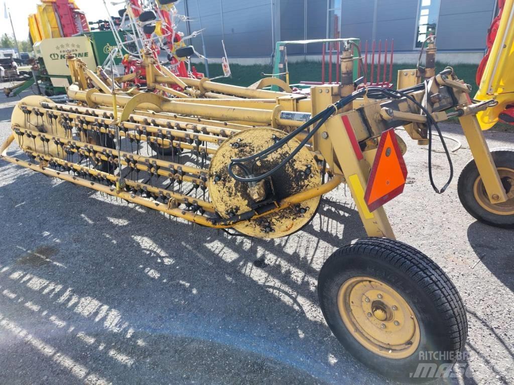  Wermeer R2300 Schwader