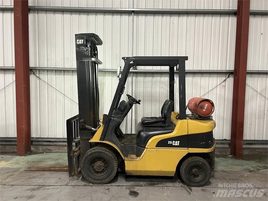 CAT GP25NT Gasstapler