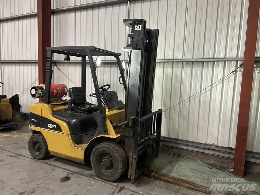 CAT GP25NT Gasstapler