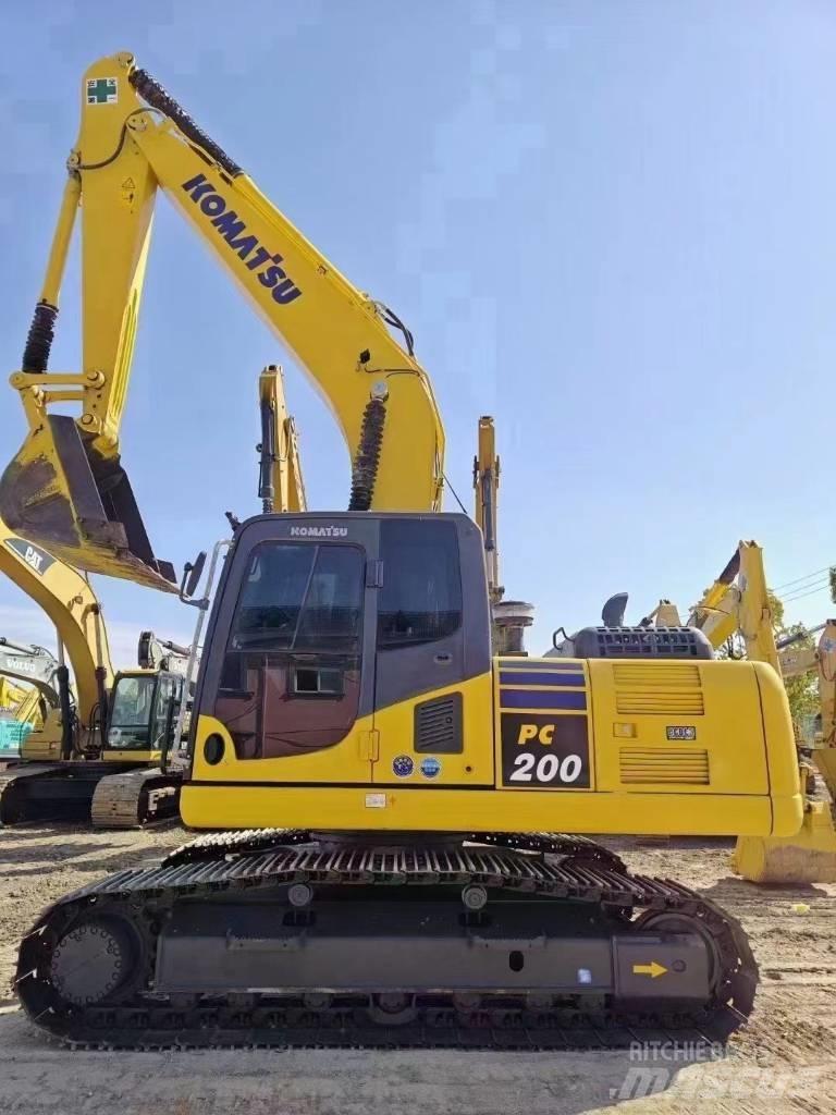 Komatsu PC 200-8 Raupenbagger