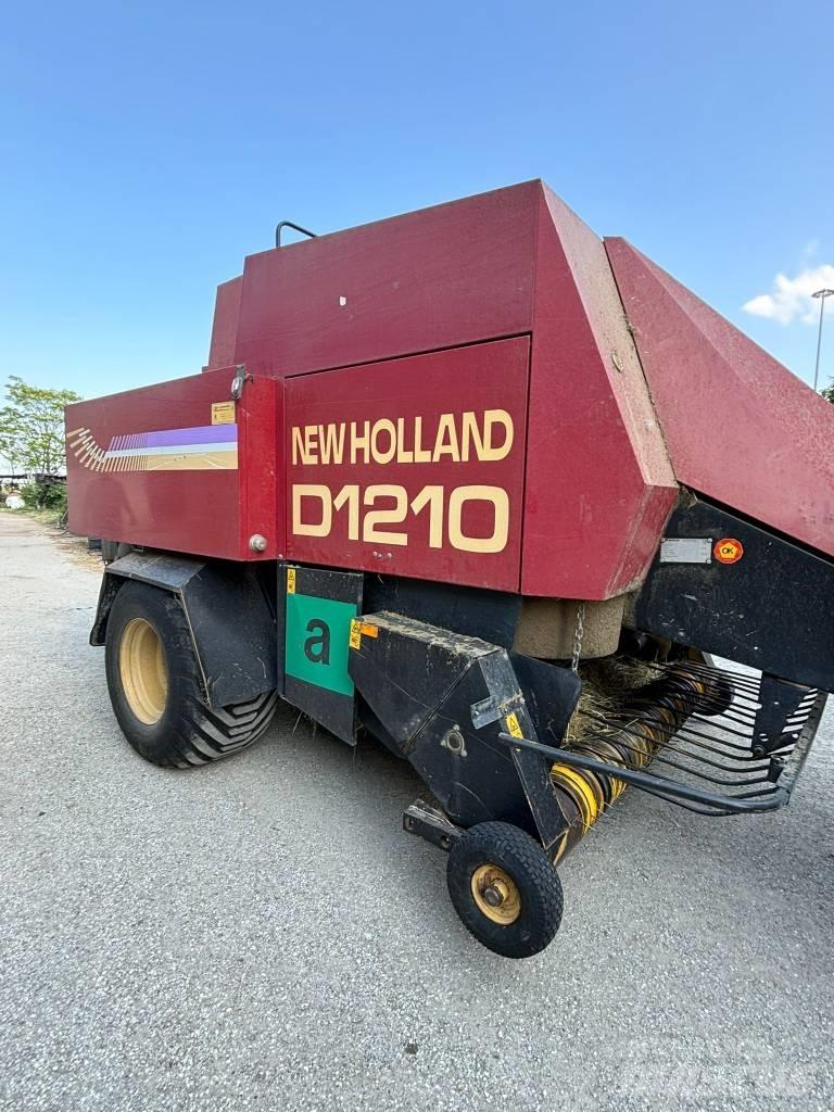 New Holland D 1210 Quaderpressen