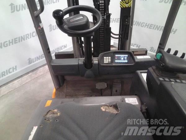 Jungheinrich EFG 320 Elektrostapler
