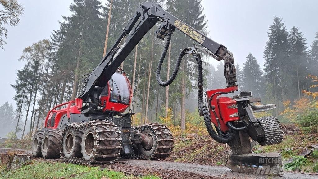 Komatsu 931 XC Harvester