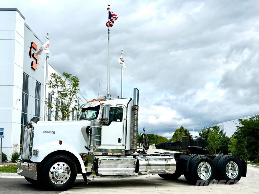 Kenworth W 900 Sattelzugmaschinen