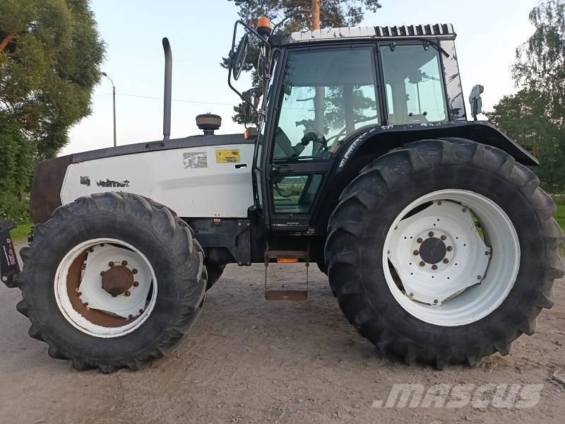 Valmet 8100 Traktoren