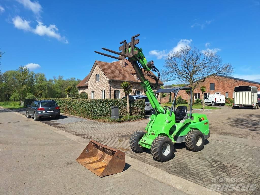 Avant 745 Minilader