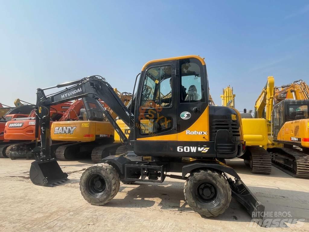 Hyundai 60 W VS Mobilbagger