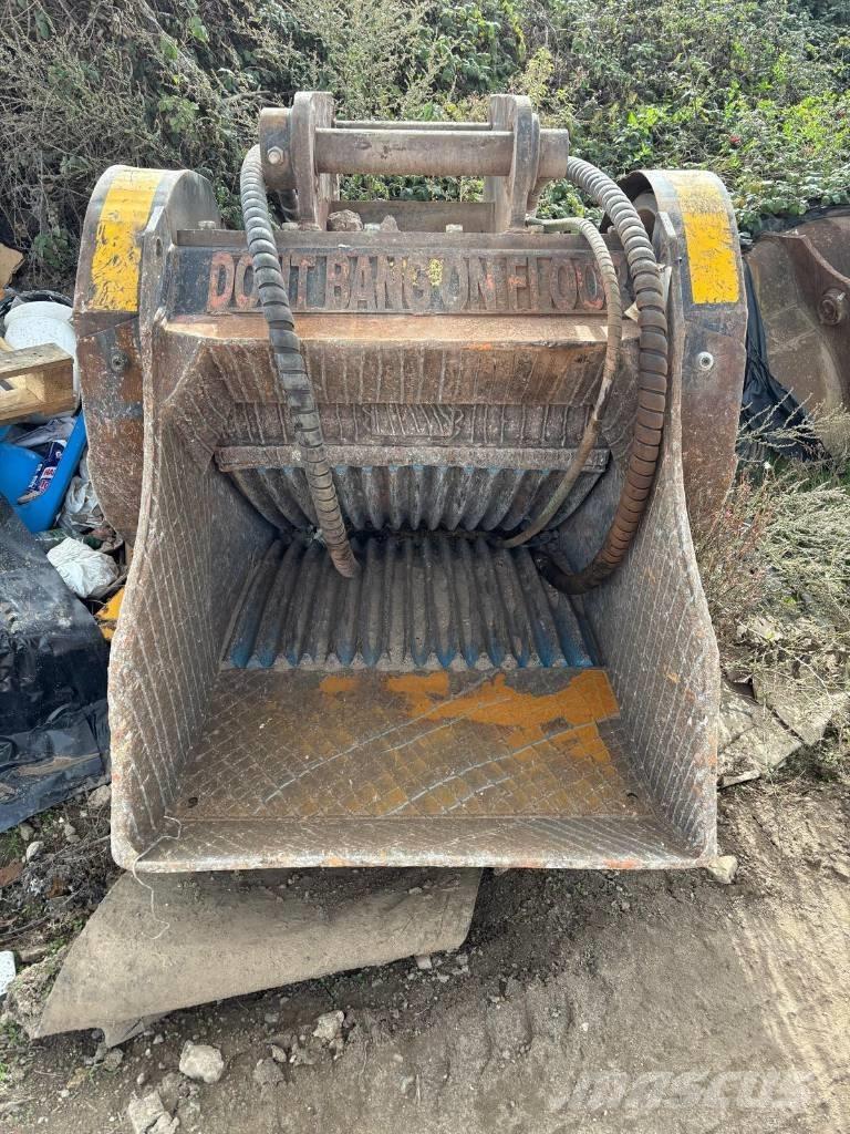 MB Crusher BF 80.3 Pulverisierer