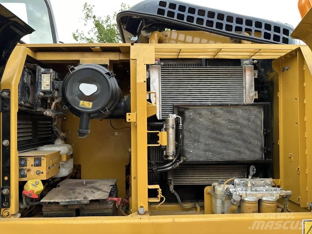 CAT 320D2 Raupenbagger