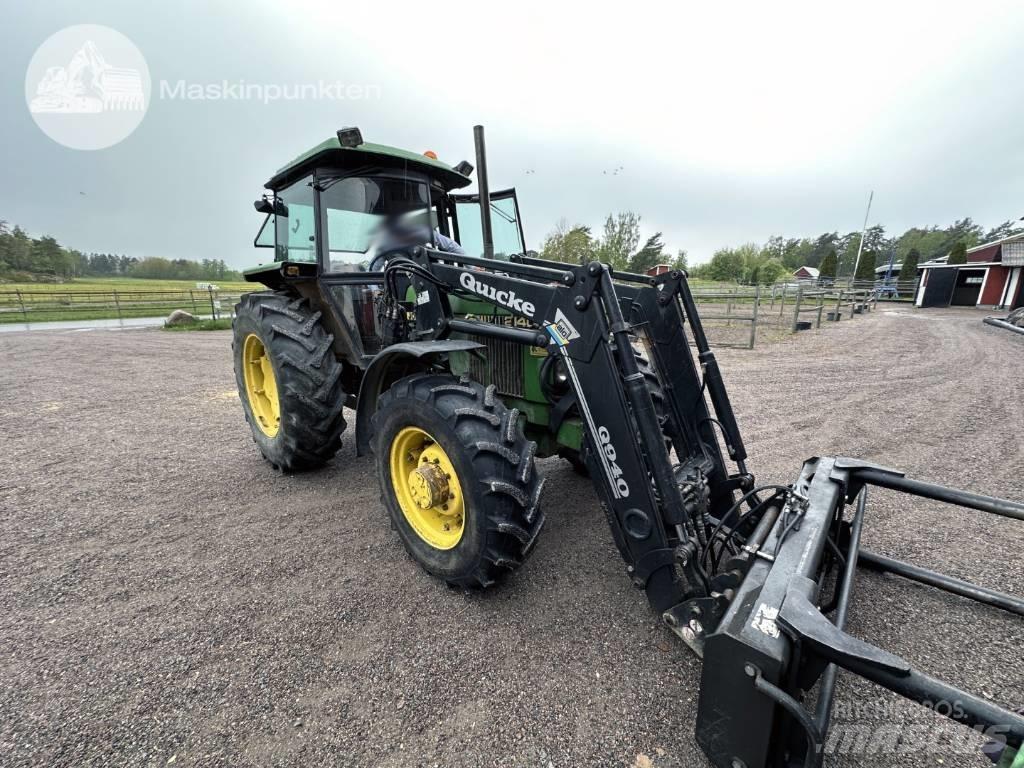 John Deere 2140 Traktoren