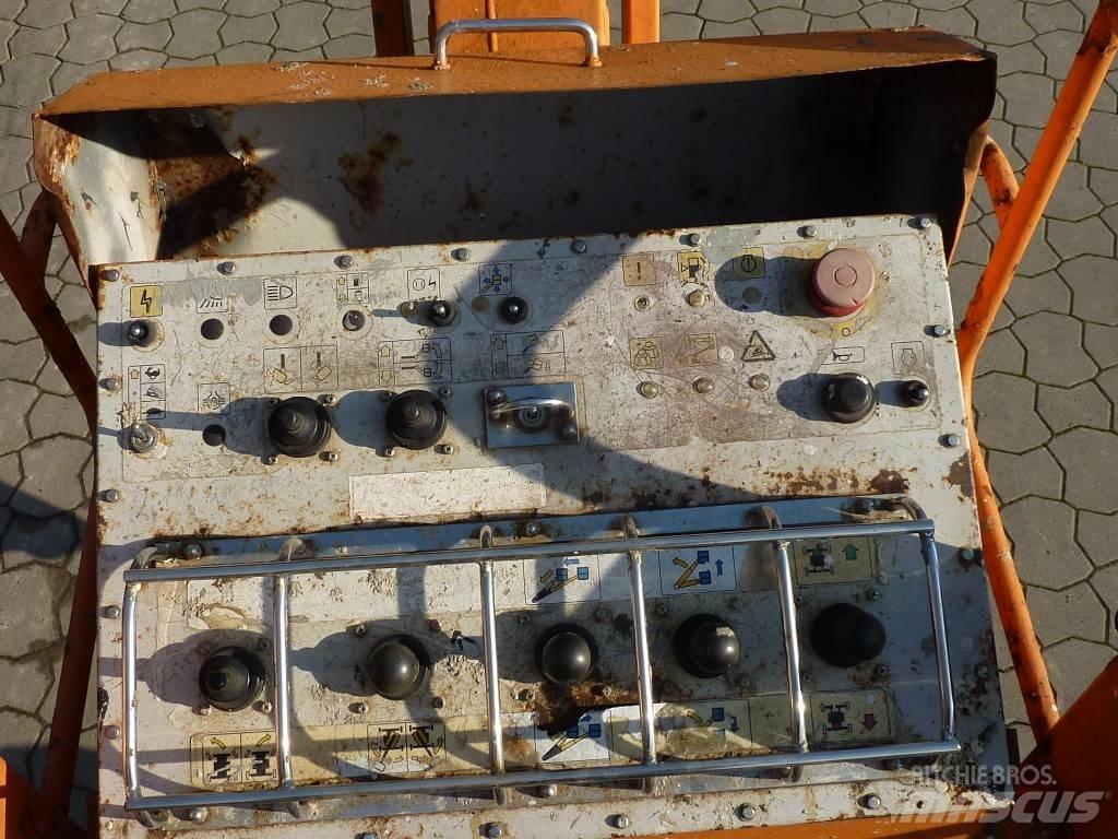 Aichi SP 21 AJ Teleskopbühnen