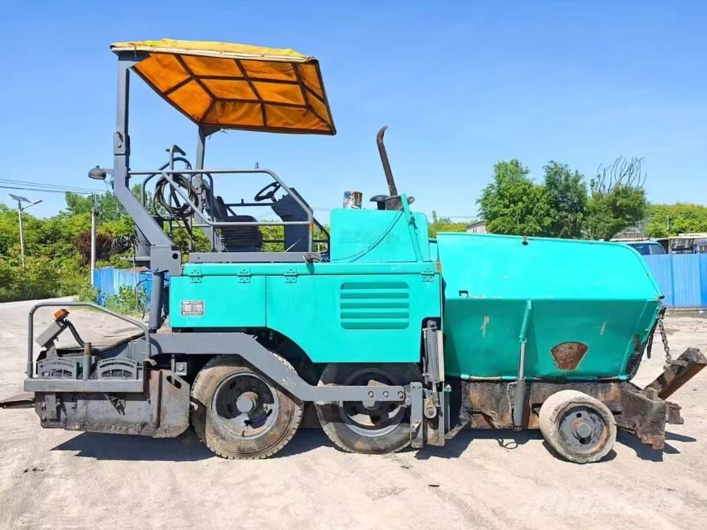 XCMG RP 453 L Strassenfertiger