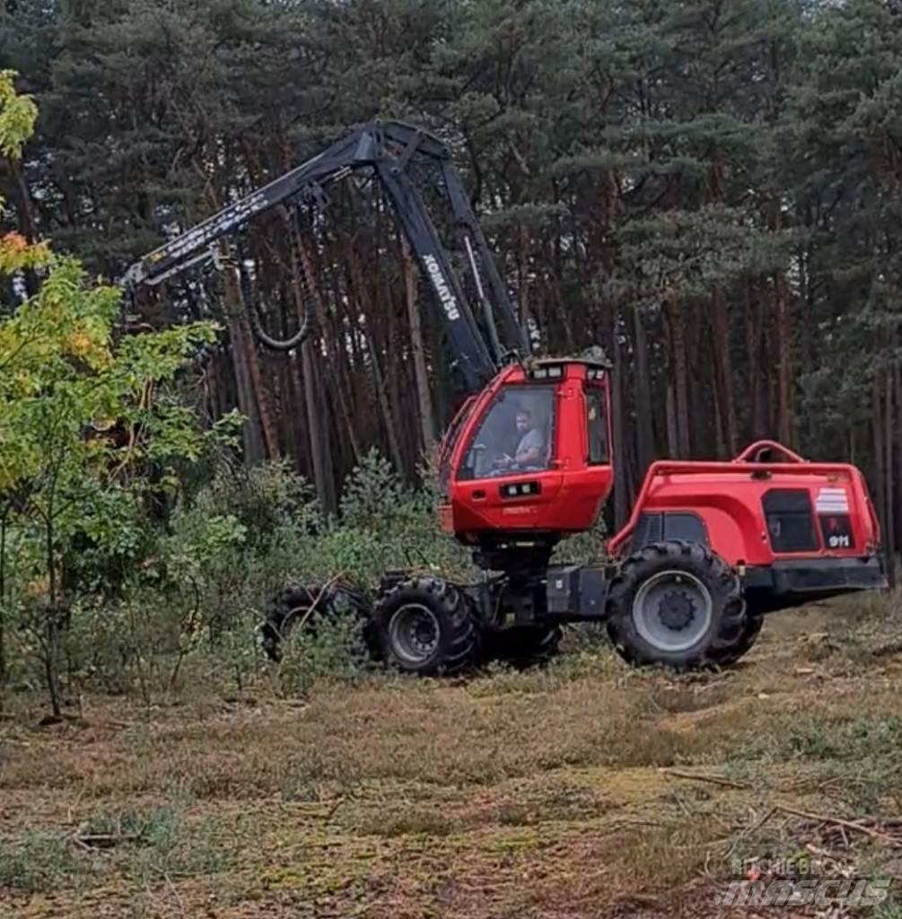 Komatsu 911.6 Harvester