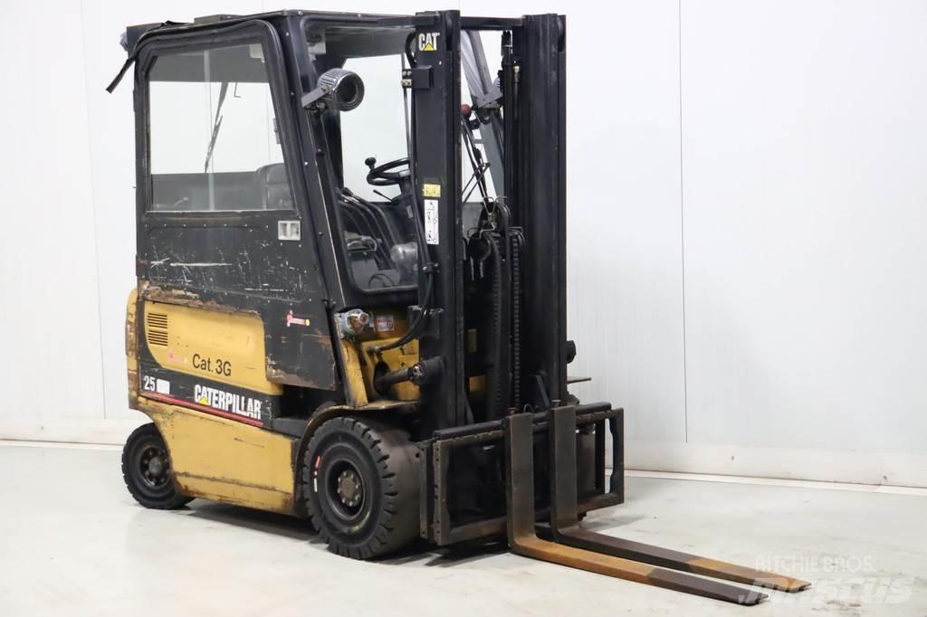 CAT EP25KPAC Elektrostapler
