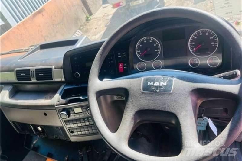 MAN 33 SERIES Andere Fahrzeuge