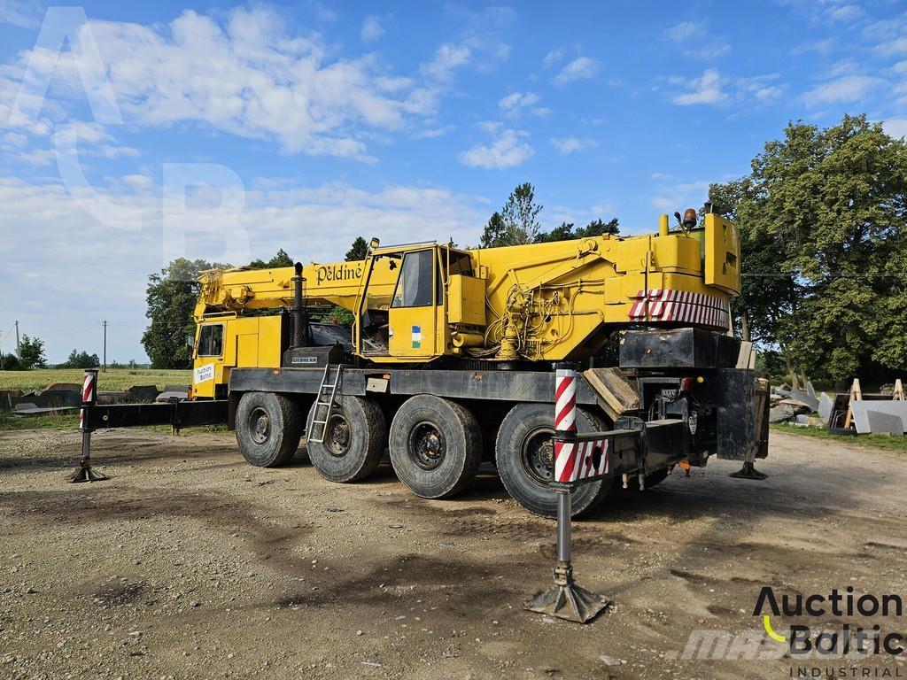 Liebherr LTM 1060 Kranwagen