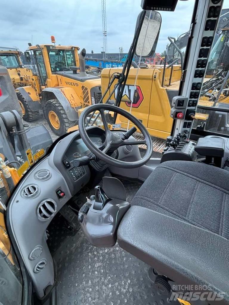 Volvo L90G Radlader