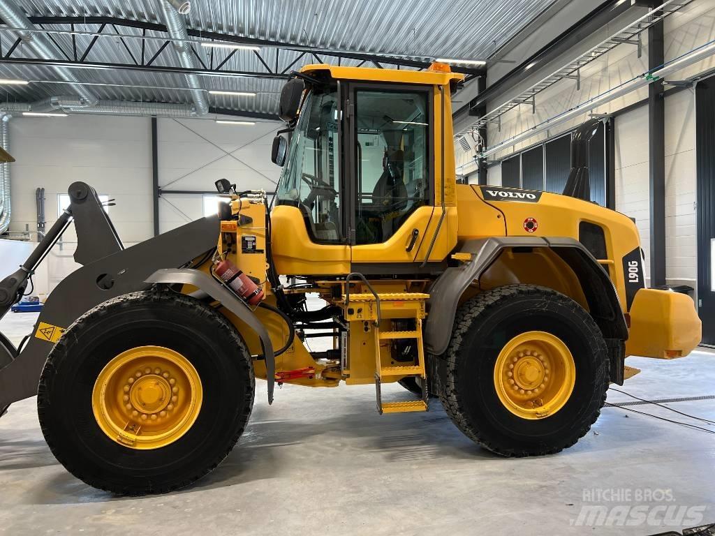 Volvo L90G Radlader