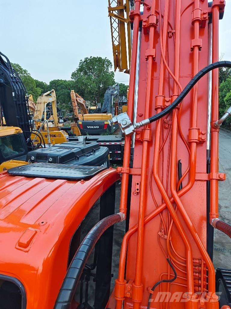 Doosan DX 300 LC Raupenbagger