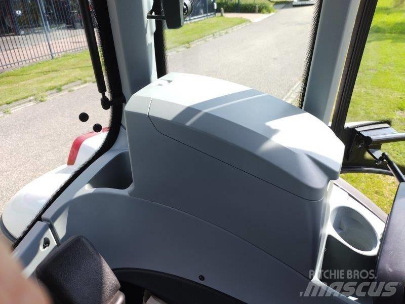 Valtra T 175 A Traktoren