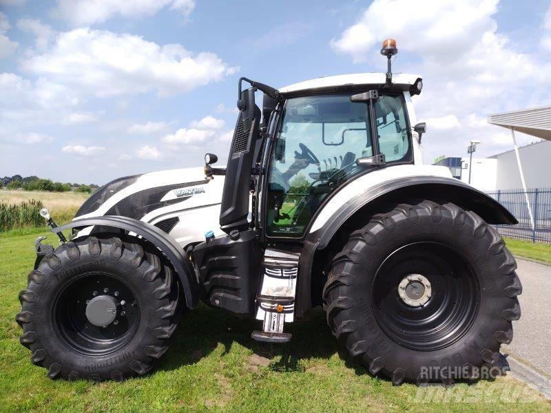 Valtra T 175 A Traktoren