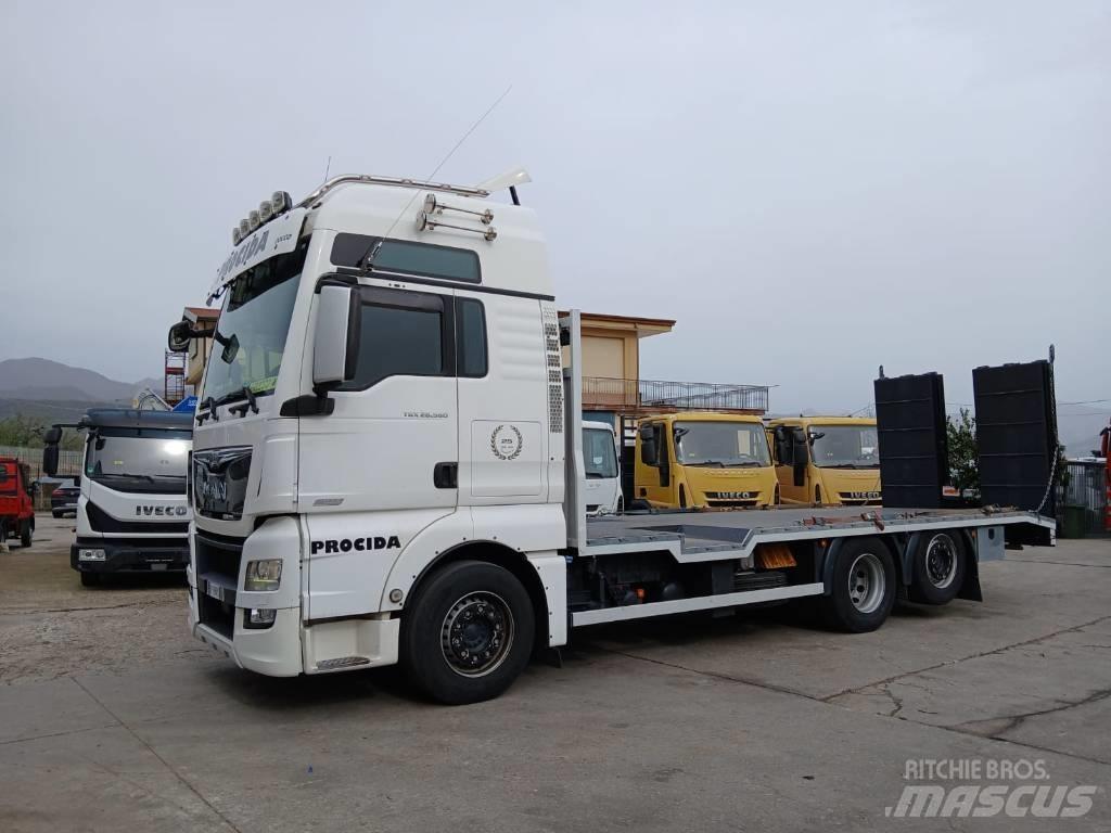 MAN TGX 26.560 Pritschenwagen mit Seilwinde
