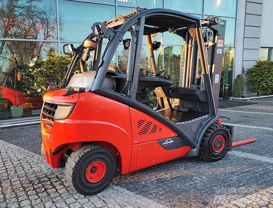 Linde H25T-02 Gasstapler