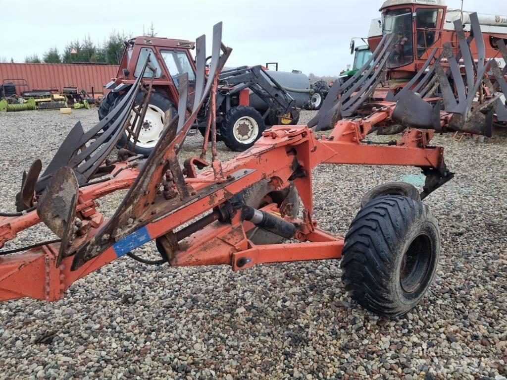 Kuhn Manager 6 Wendepflüge