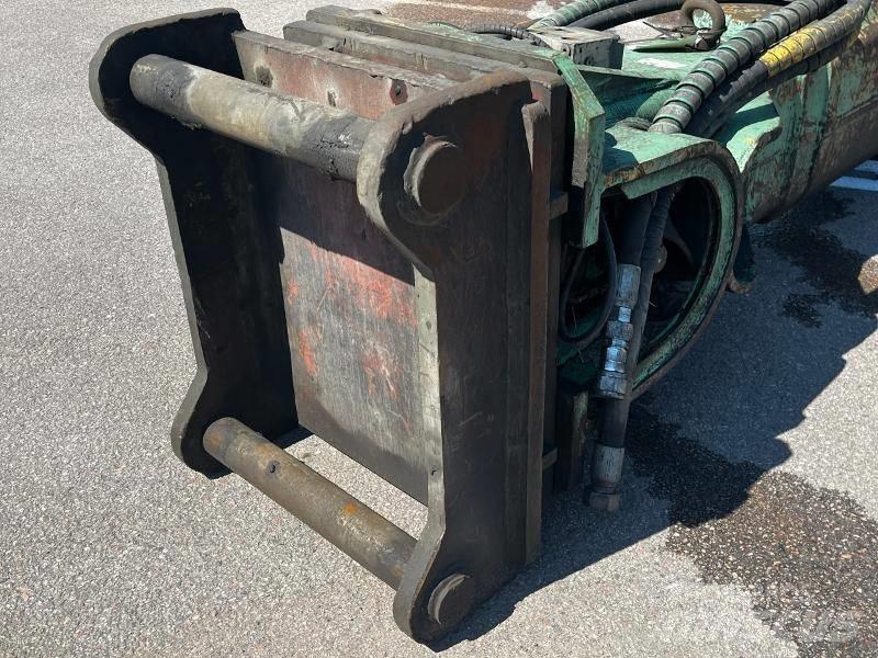 Montabert V55 Hammer / Brecher