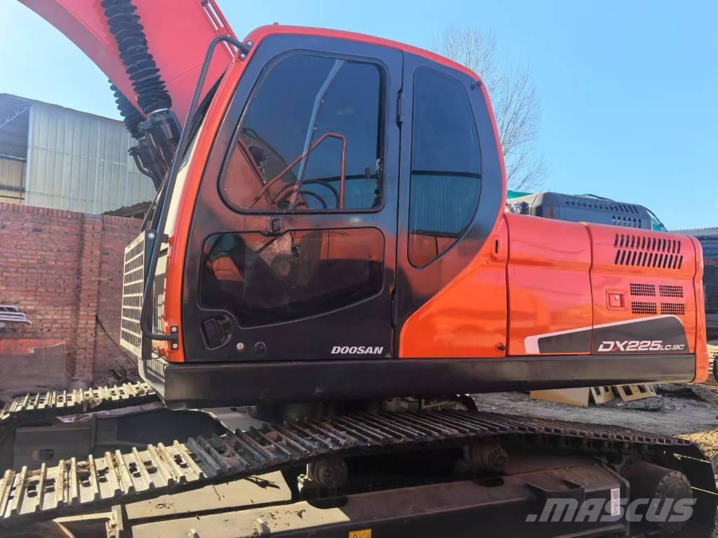 Doosan DX 225 LC-9C Raupenbagger