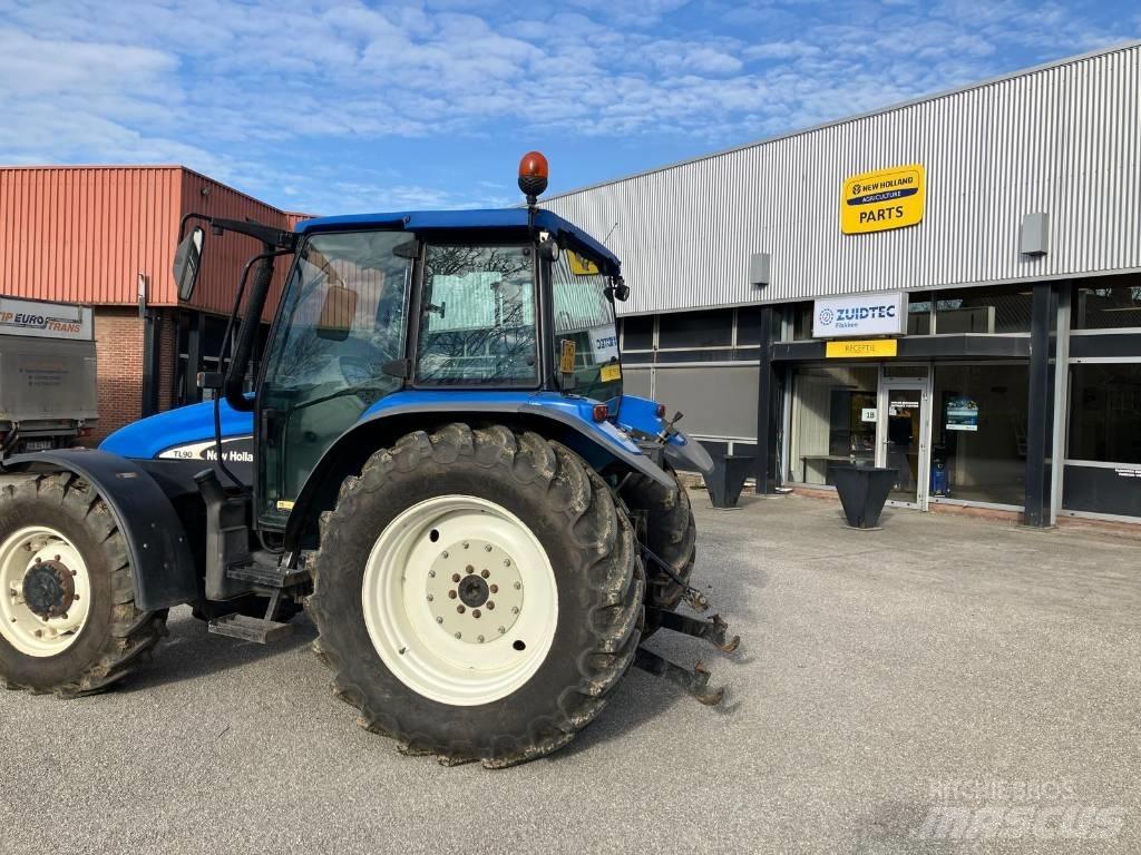 New Holland TL 90 Traktoren
