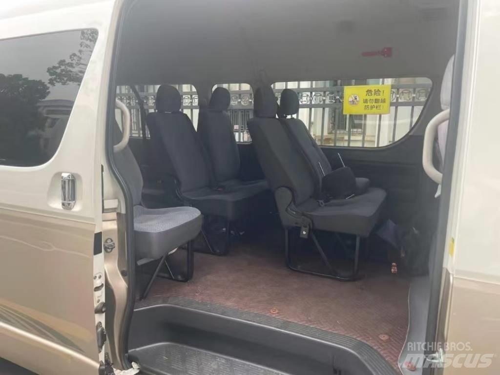 Toyota Coaster Überlandbusse
