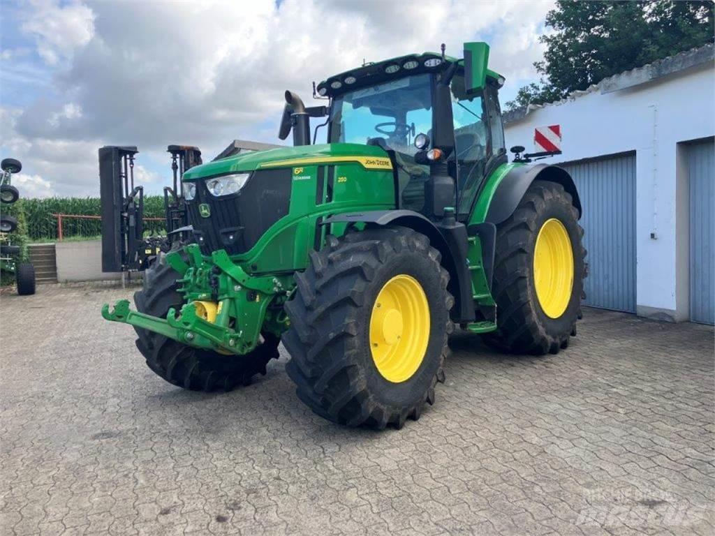 John Deere 6R 250 Traktoren