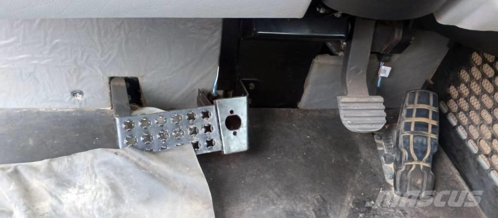 CAT 730 C 2 Dumper - Knickgelenk