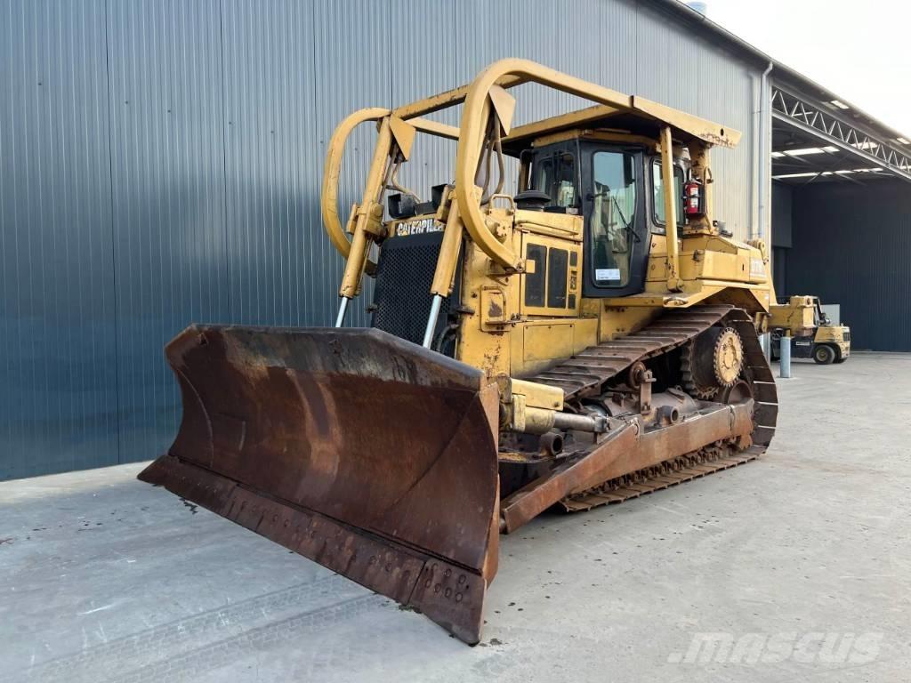 CAT D7H Bulldozer
