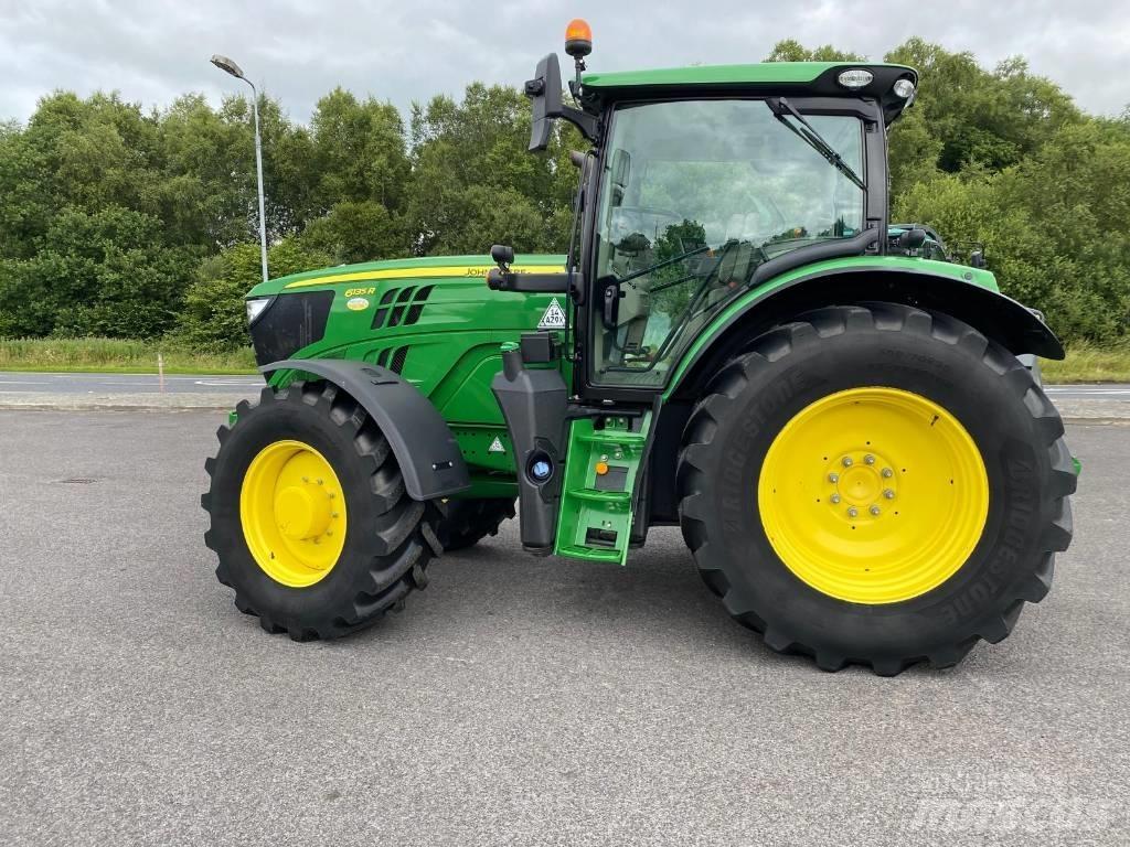 John Deere 6135R Traktoren
