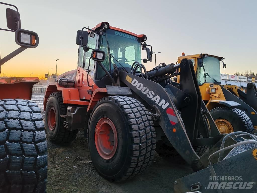 Doosan DL 220 Radlader
