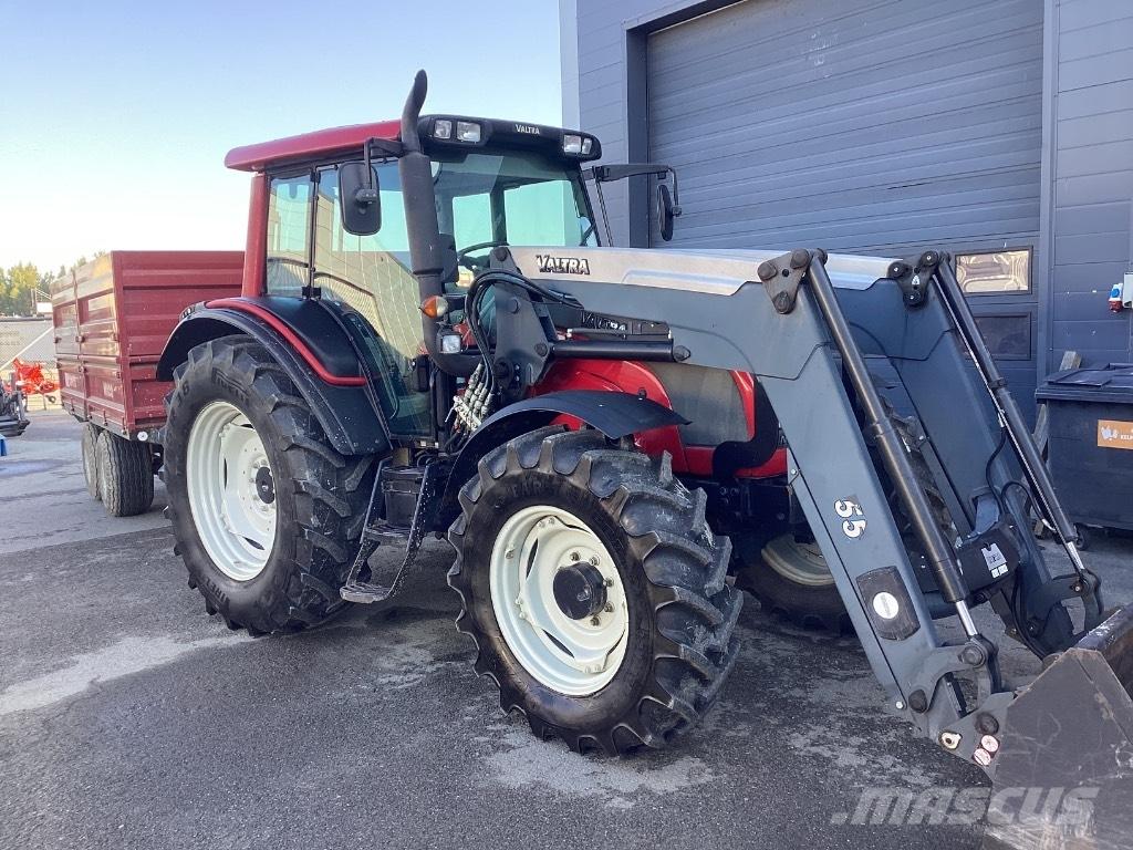 Valtra N141 Traktoren