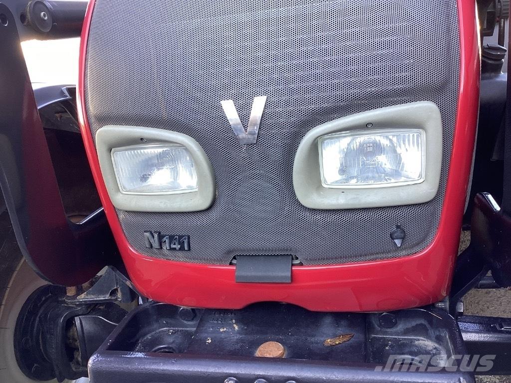 Valtra N141 Traktoren