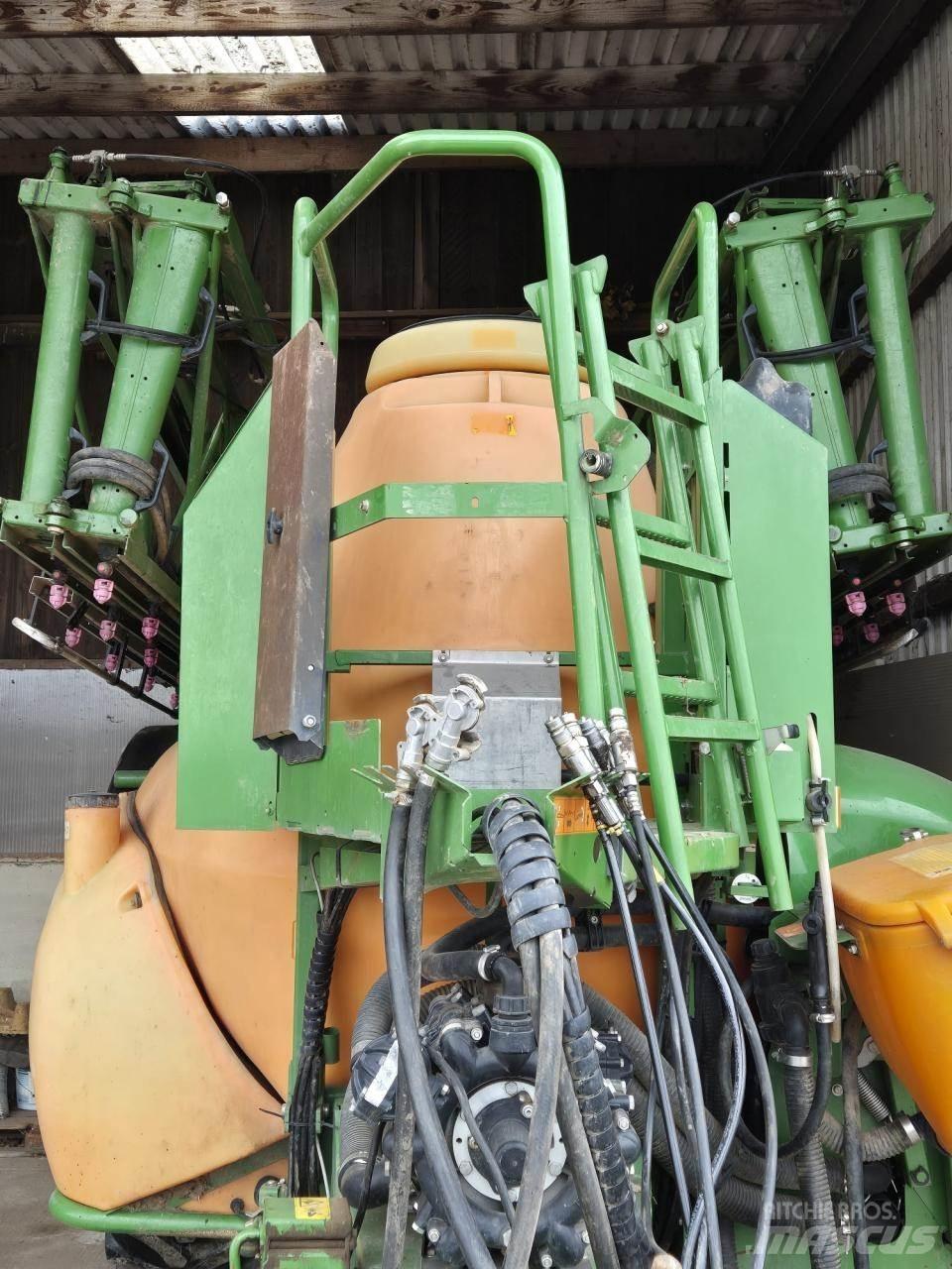 Amazone UX 4200 Anhängespritzen
