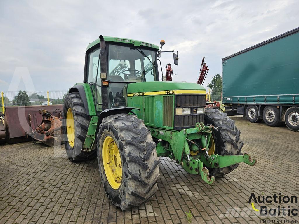 John Deere 6810 Traktoren