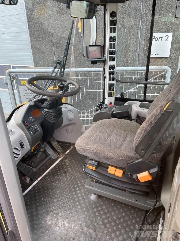 Volvo L90F Radlader