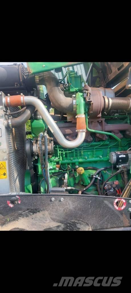 John Deere 1070 E Harvester