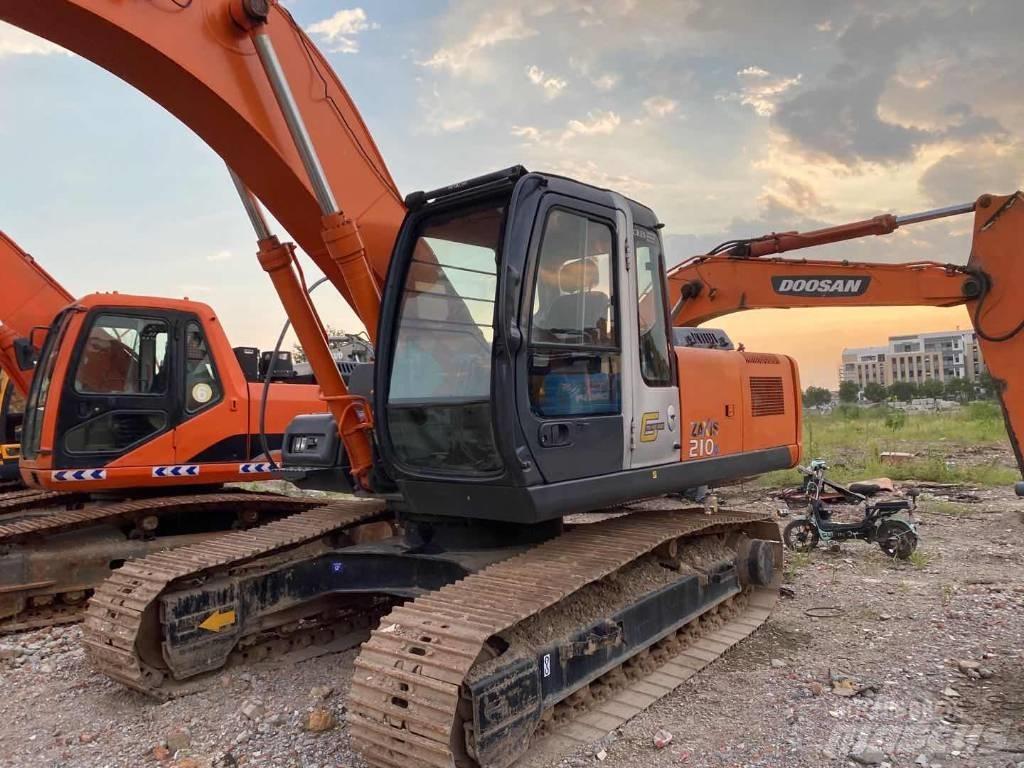 Hitachi ZX 210 Raupenbagger