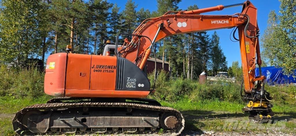 Hitachi ZX 225 USR Raupenbagger