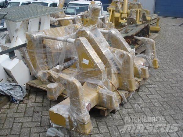 CAT 140M/160M Ripper Sonstige Baumaschinen