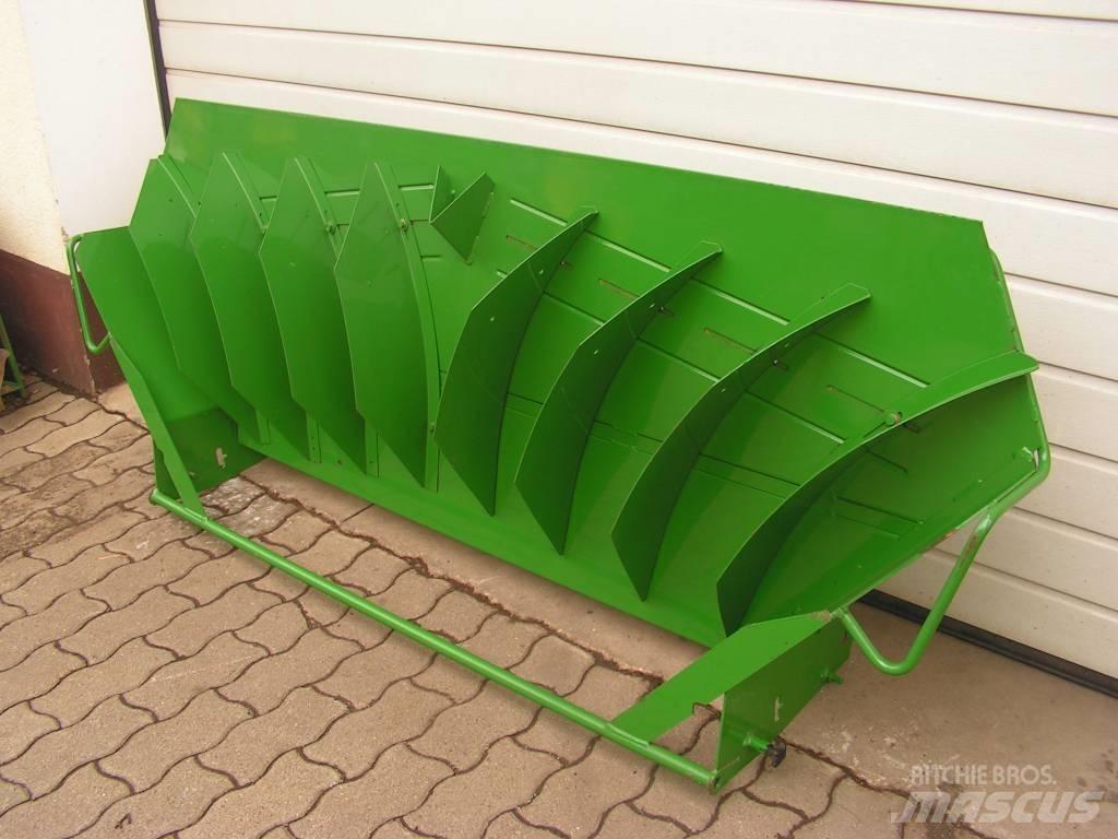 John Deere T 660 Chassis