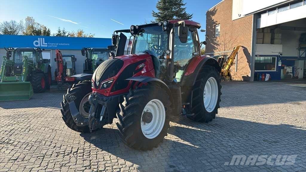 Valtra N134 0 Traktoren