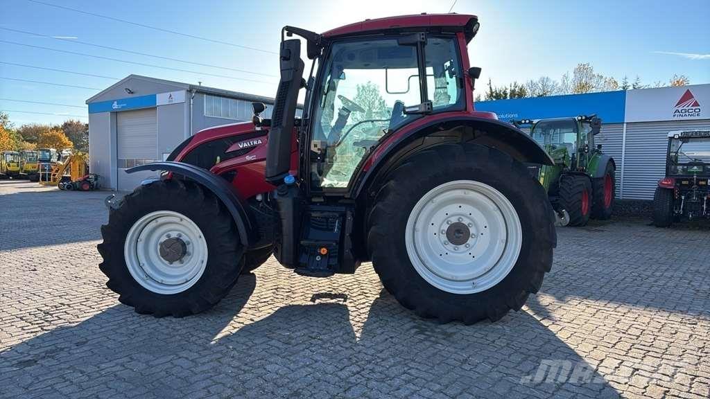 Valtra N134 0 Traktoren